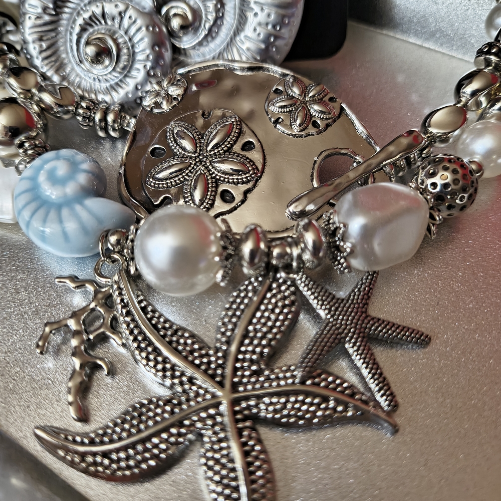3 Pc Silver and Blue Beach Scape Charm Necklace X2 Earrings - Picture 5 of 14